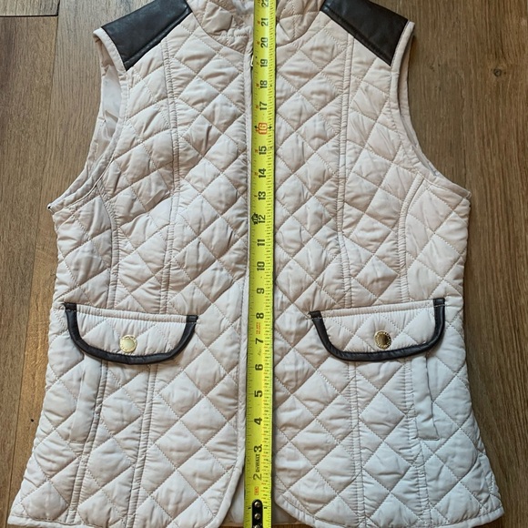 Hollyland Women's Quilted Vest with Black Accents size M - Picture 4 of 7